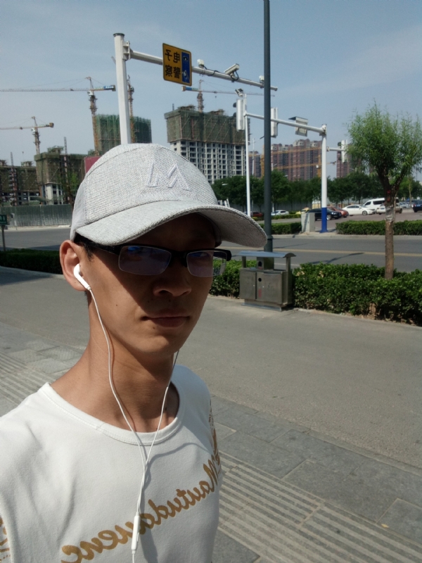 挥一挥手什么都没有的第一张照片--牡丹江交友中心